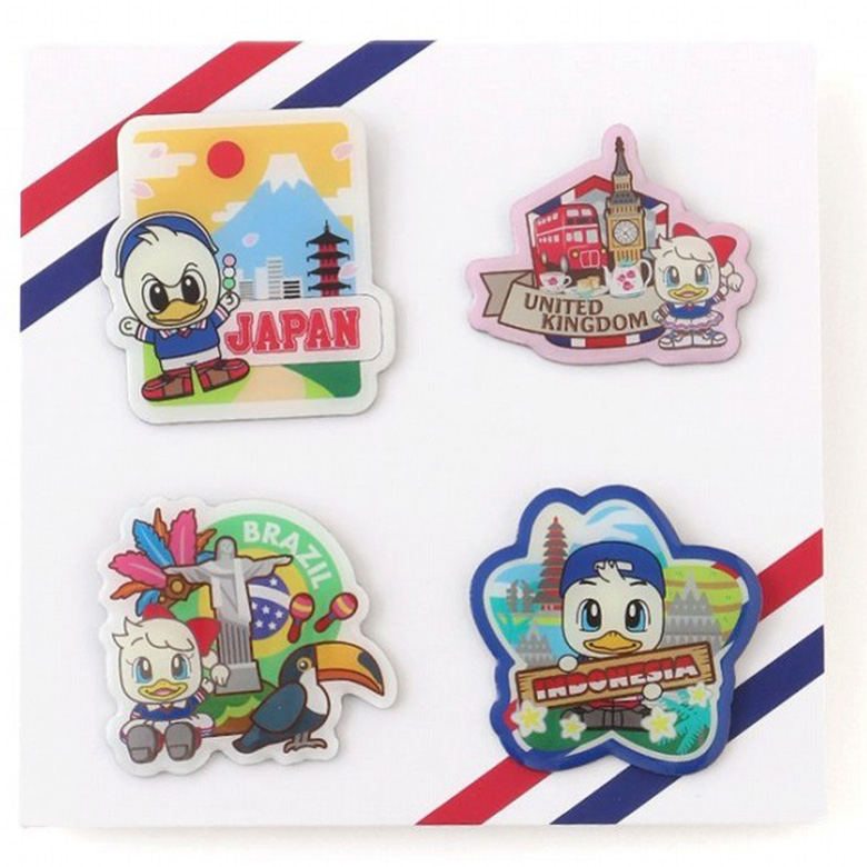ピンバッジ4個セット＜ワールド＞A／B