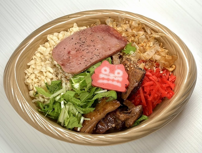 全部のせ！沖縄塩焼きそばスペシャル