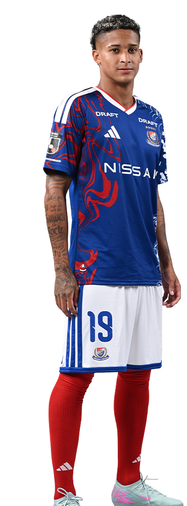 テヴィス | 選手・スタッフ | 横浜F・マリノス 公式サイト